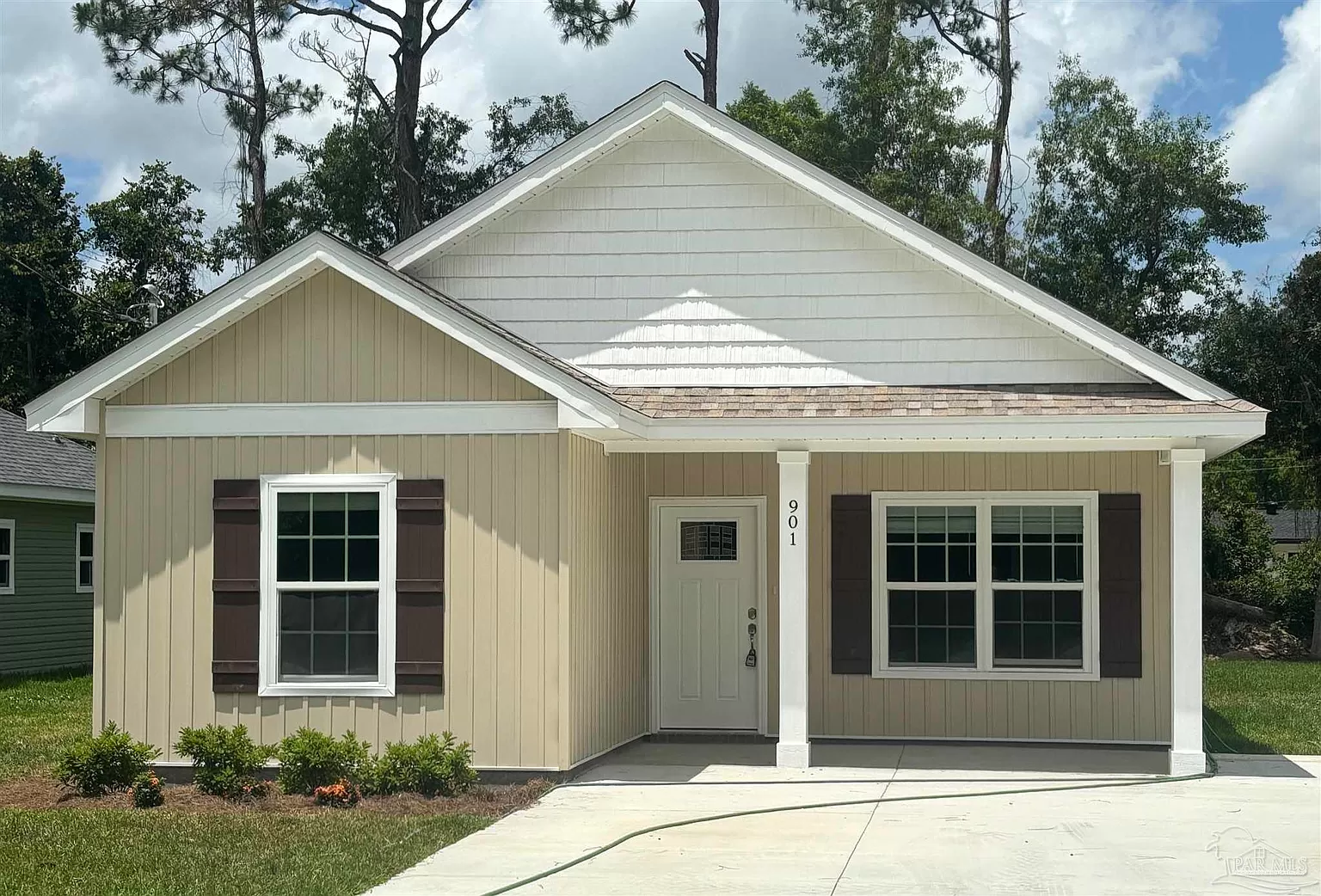 Mills Ave Home On Lot