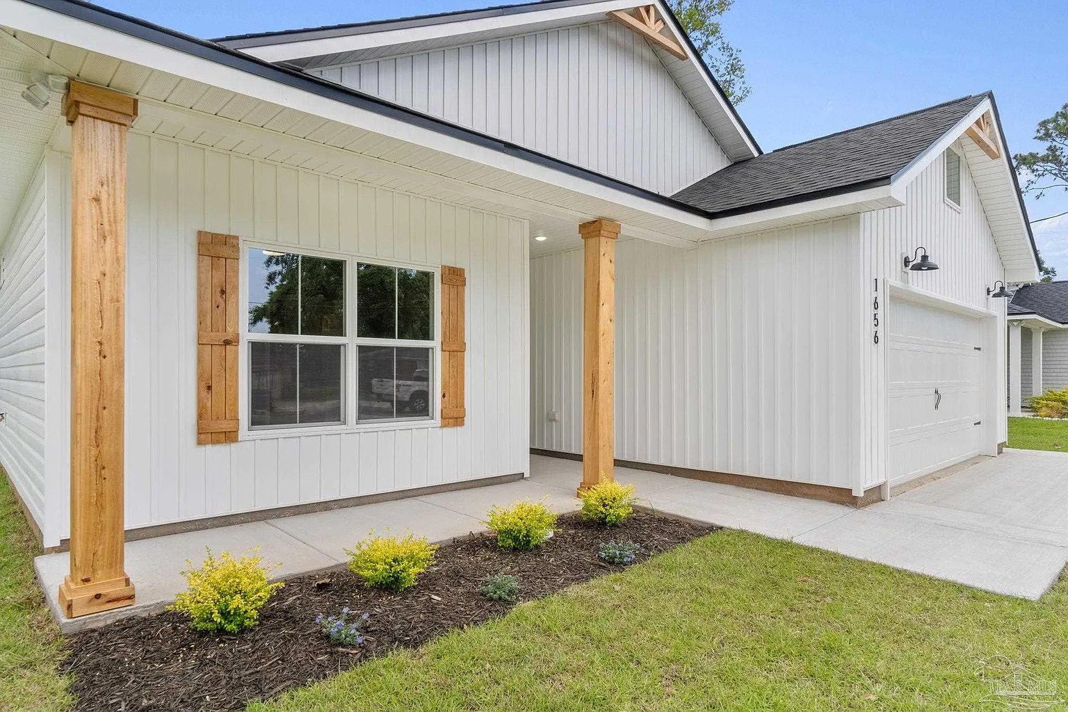 8425 Tippin Ave, Pensacola, FL