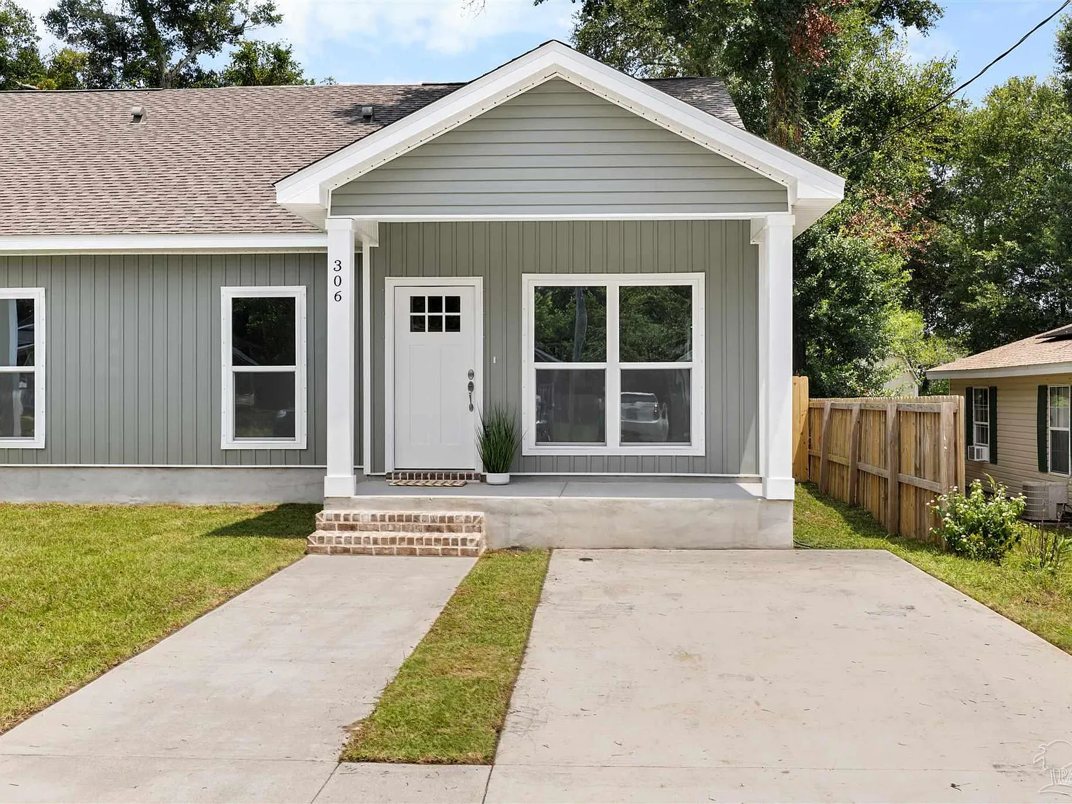 306 N E St, Pensacola, FL